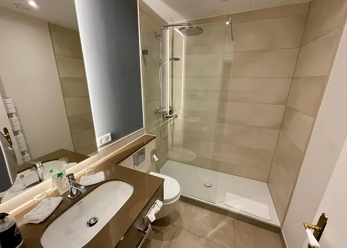 Kurhaus Ξενοδοχείο 3*